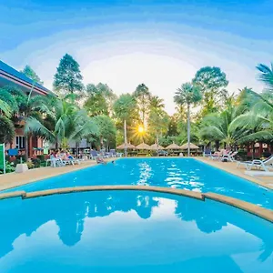 Peaceful , Long - Thailand
