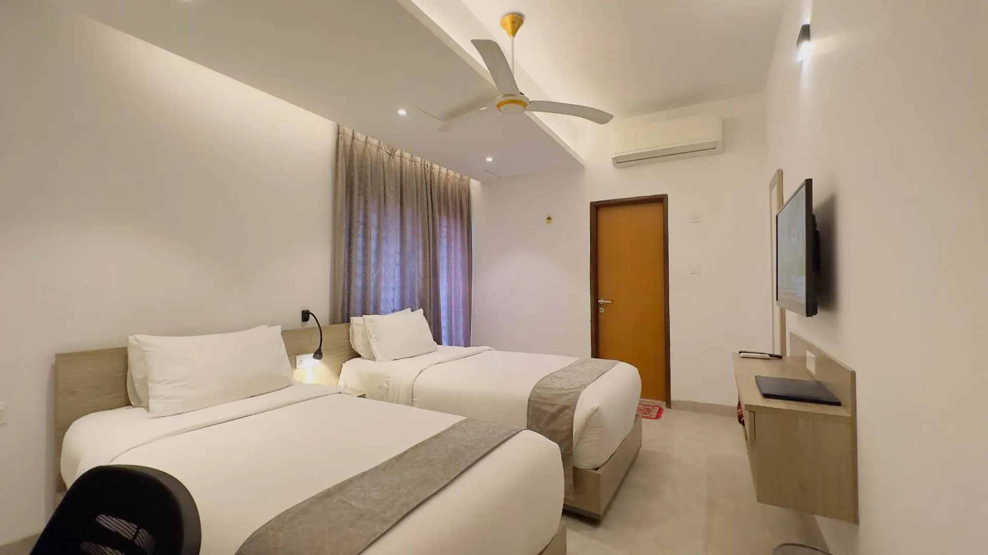 Priyo Nibash Stylish Residential Hotel Dhaka 4*,