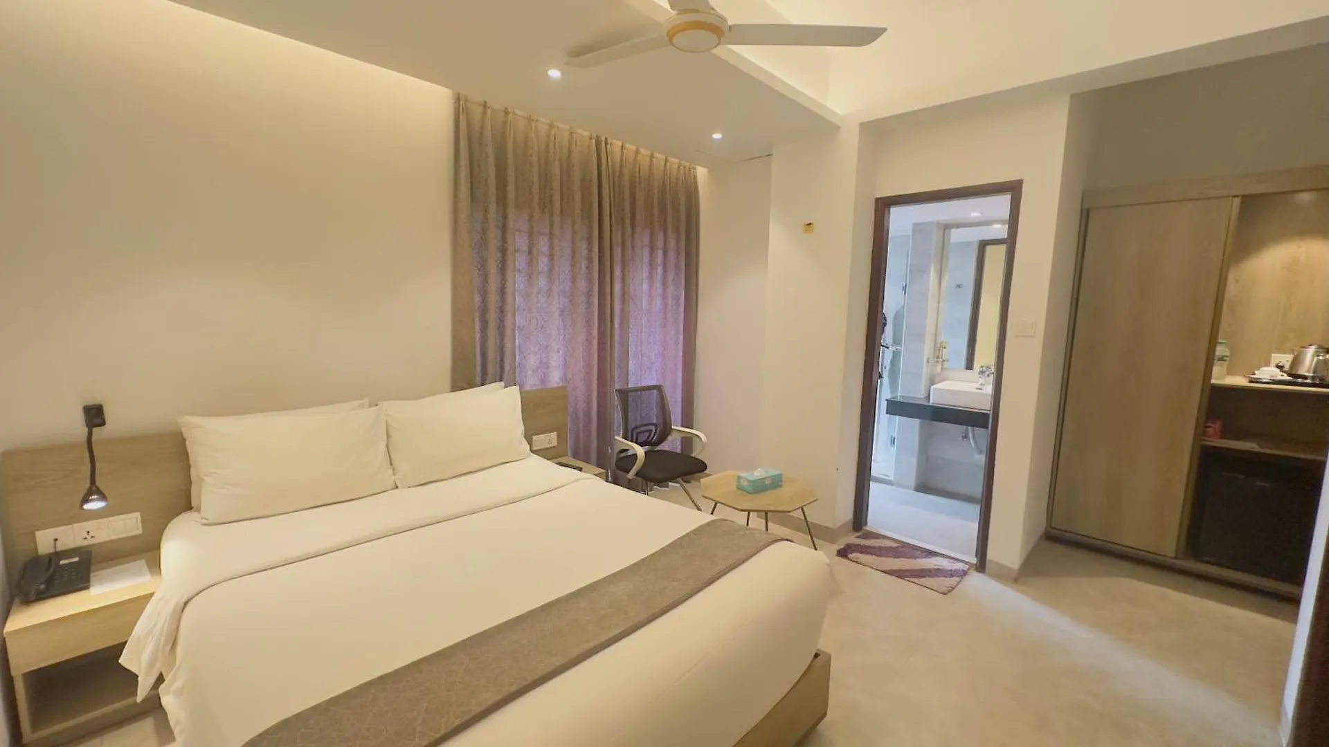 Priyo Nibash Stylish Residential Hotel Dhaka 4*,