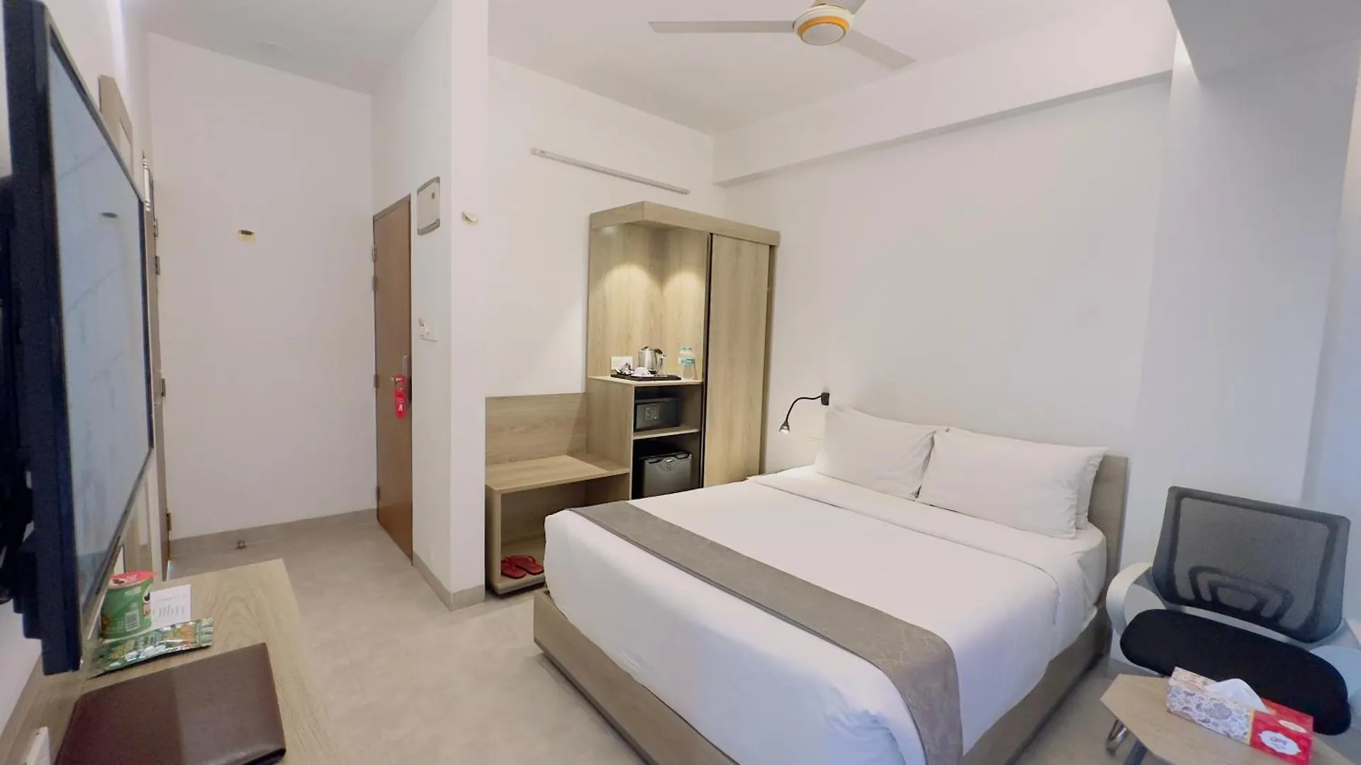 Priyo Nibash Stylish Residential Hotel Dhaka 4*,